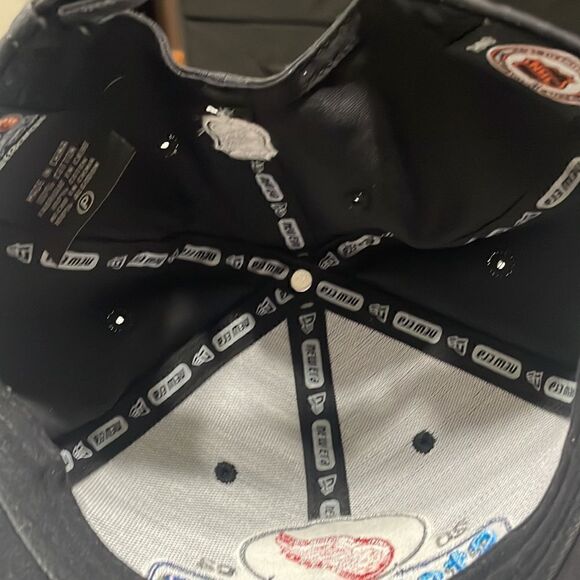 Detroit Red Wings 2002 Championship Hat - Picture 4 of 4